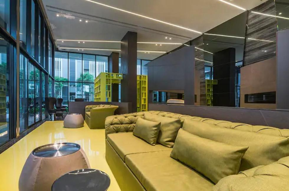 Base Central Pattaya Long Balcony King-Bed With Infinity Pool & Free Netflix! Exterior photo